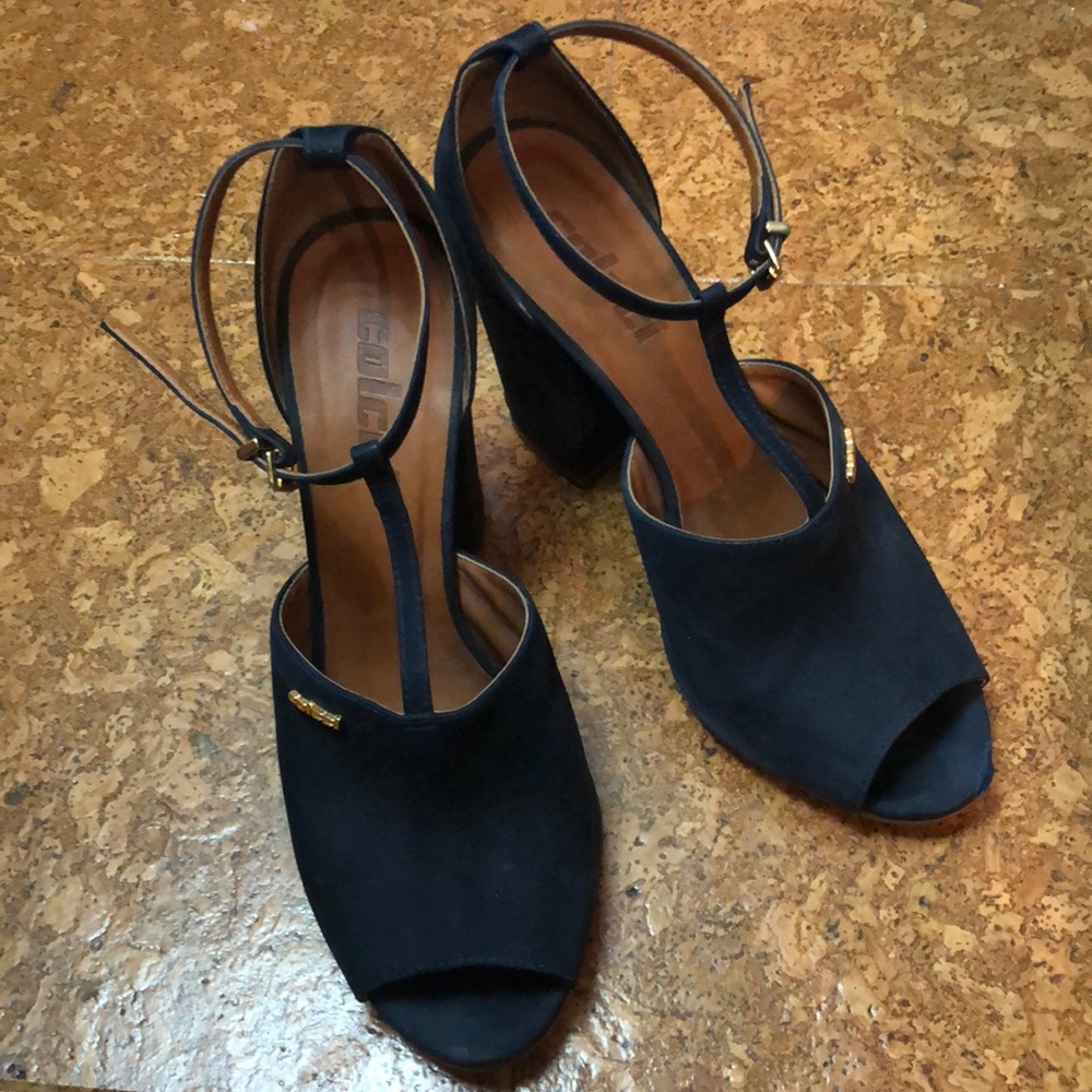 Blue suede shoes!!!
